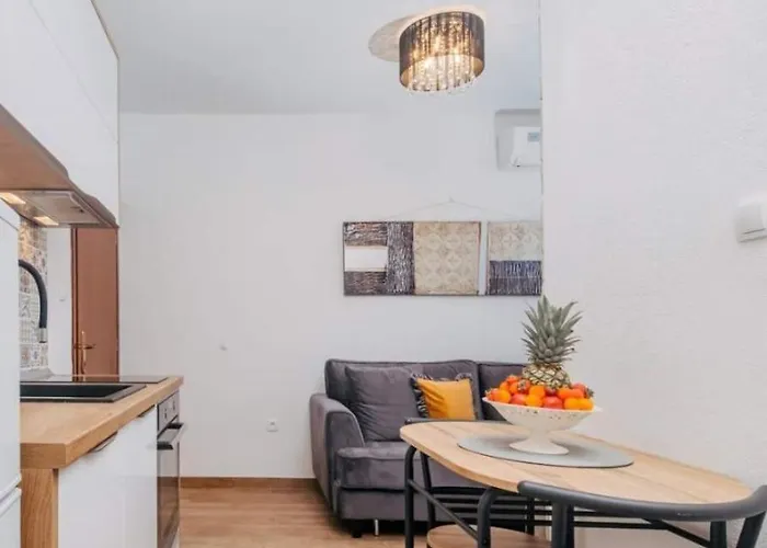 Sandra Lägenhet Donji Okrug (Ciovo)