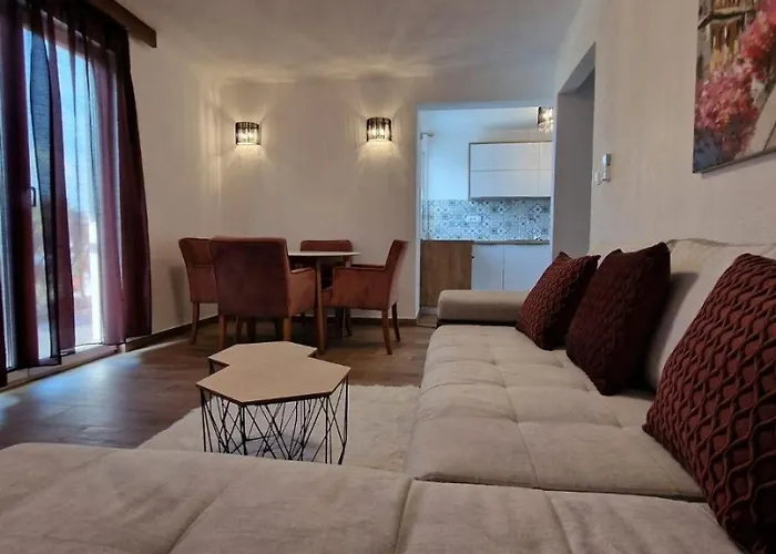 Sandra Donji Okrug (Ciovo)