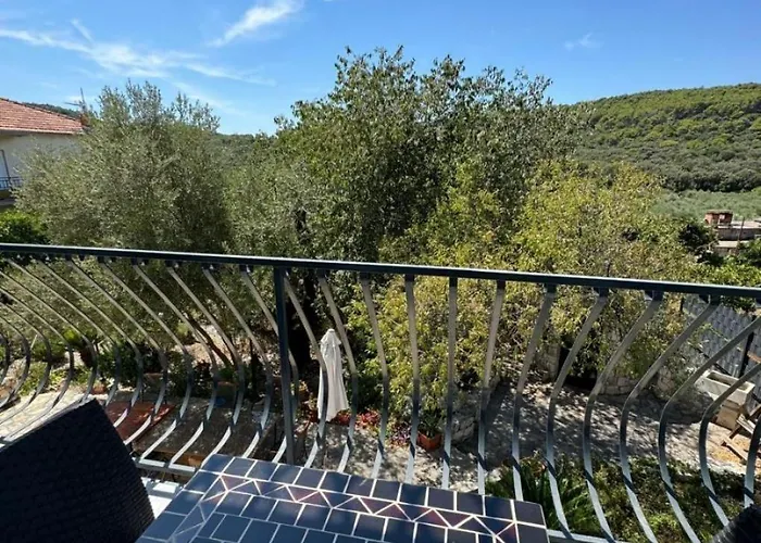 Sandra * Donji Okrug (Ciovo)