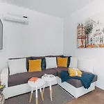 Sandra