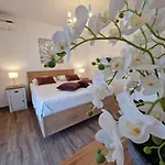 Sandra Apartment